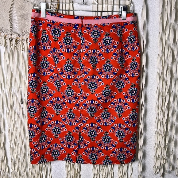 Boden Coral Pop Floral Pencil Skirt Size 8Long - Picture 4 of 8